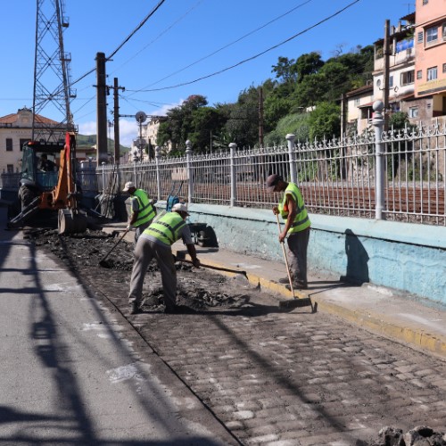 Operação tapa-buracos altera trânsito no Centro de Barra do Piraí nesta terça-feira